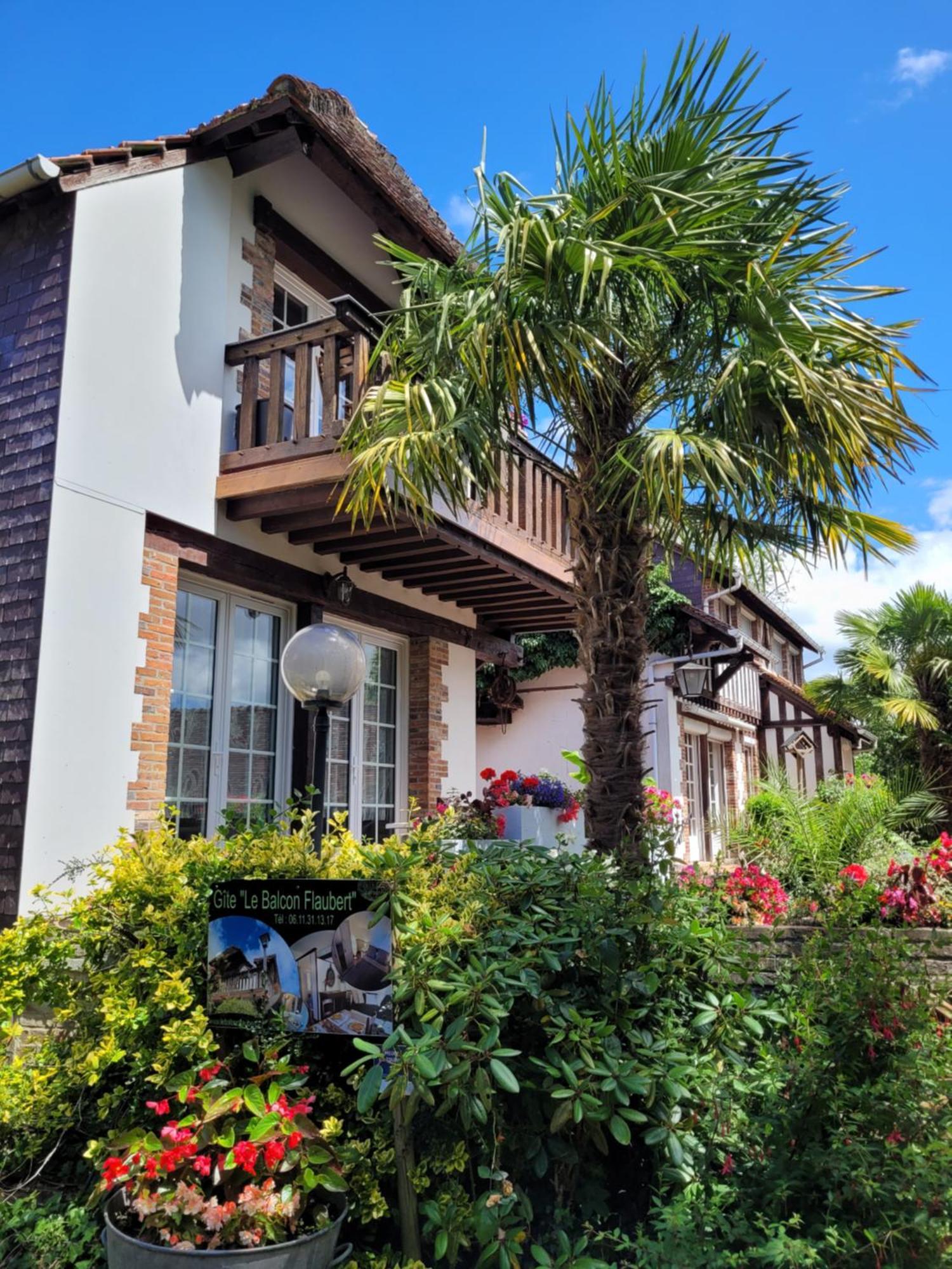 Gite Le Balcon Flaubert Forges-les-Eaux Exterior photo